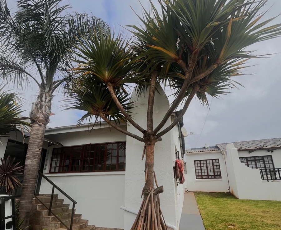 2 Bedroom Property for Sale in C Place Eastern Cape